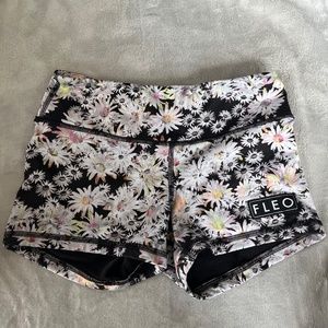 Fleo Daisy Shorts 3.25"